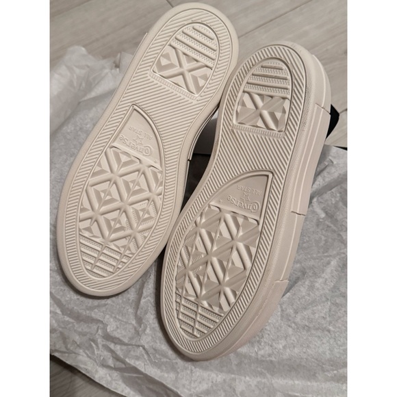 Converse Chuck Taylor All Star Cruise High Tops - Picture 12 of 15